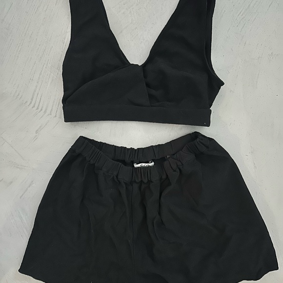 COS black set - Picture 2 of 6